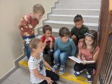 děti čtou